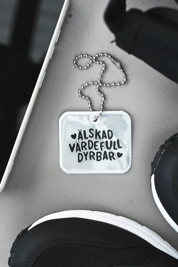 Product Image for Mjuk reflex: älskad,  värdefull,  dyrbar