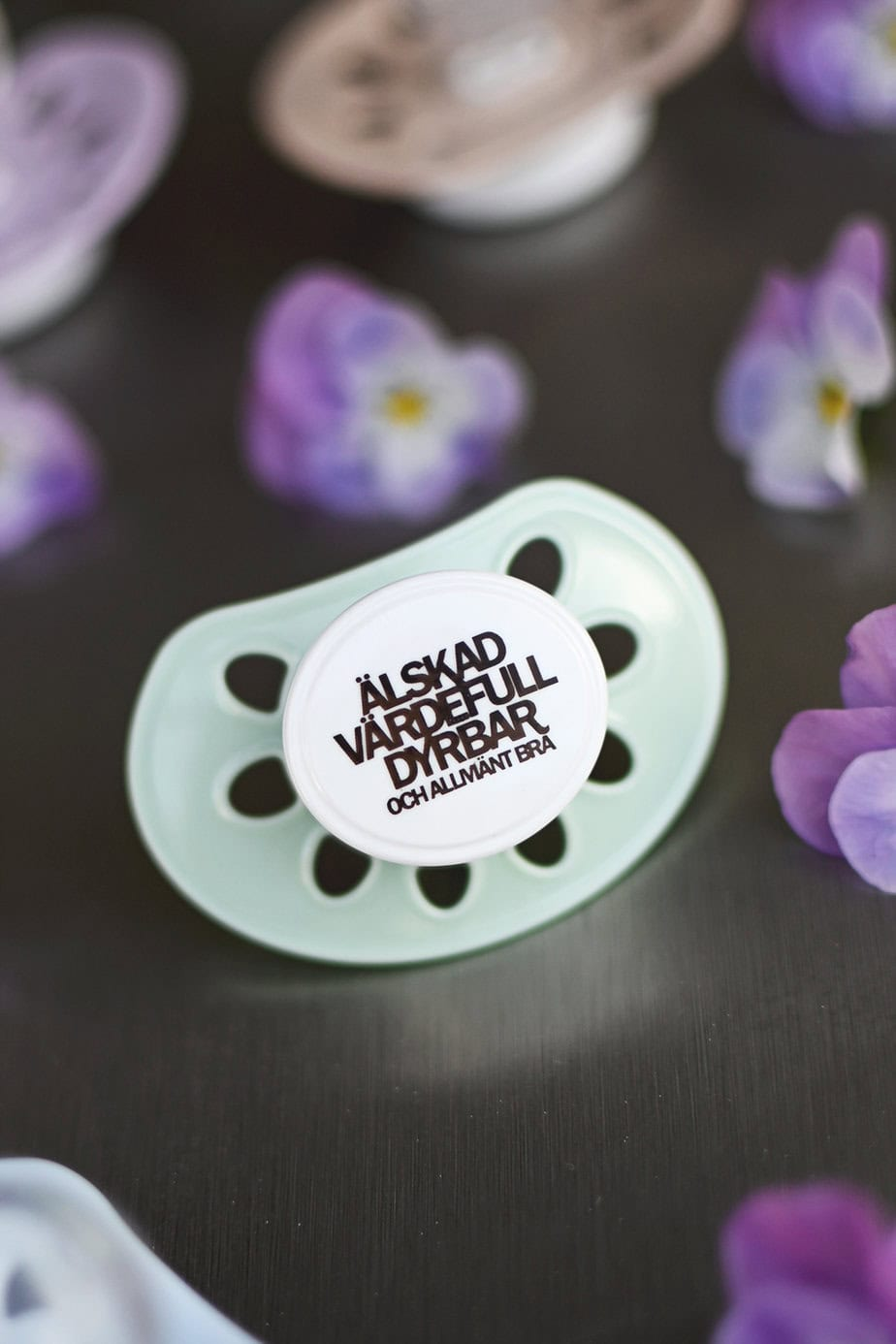 Product Image for Napp - älskad,  värdefull,  dyrbar. - grön