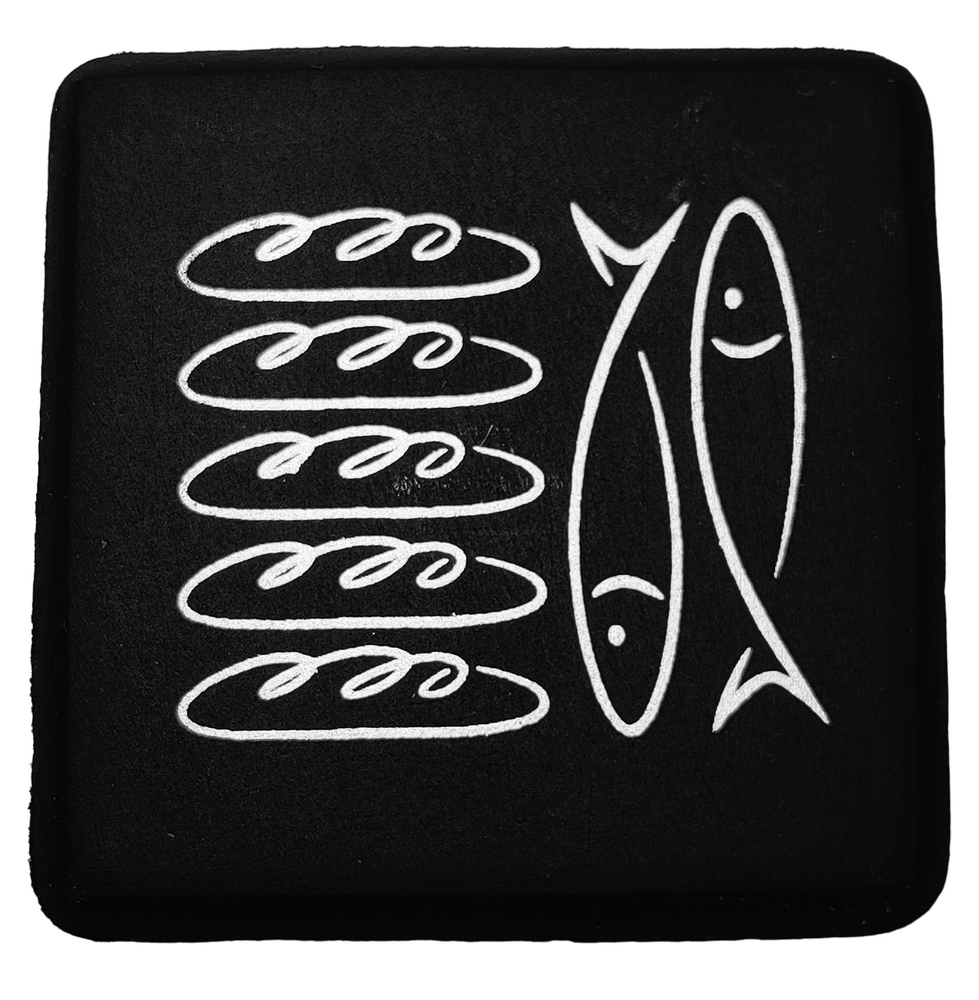 Product Image for Magnet - fem bröd och tvåfiskar - svart
