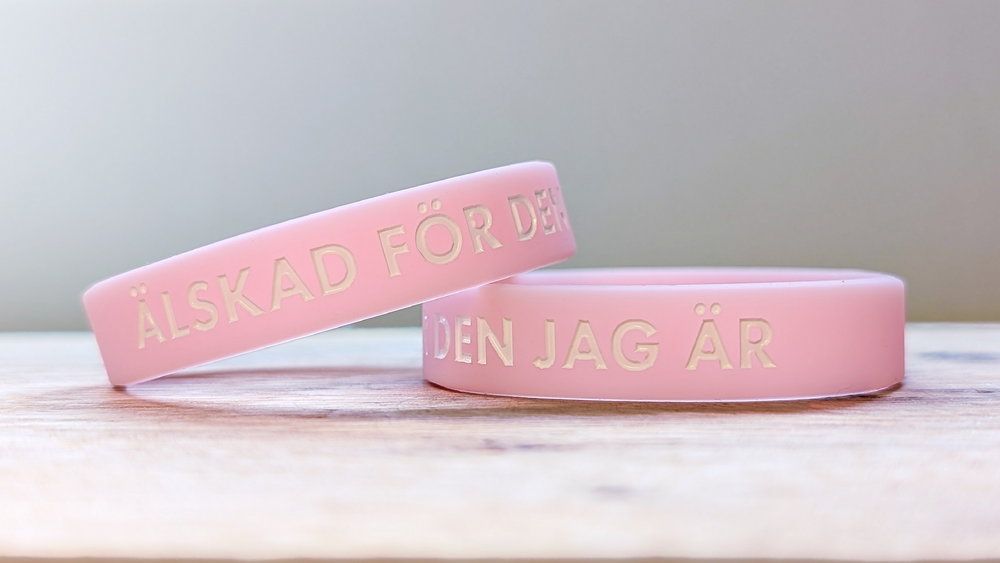 Product Image for Armband - silikon - barn - älskad för den jag är