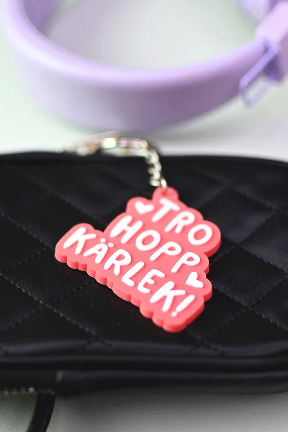 Product Image for Nyckelring i mjuk silikon - tro,  hopp,  kärlek