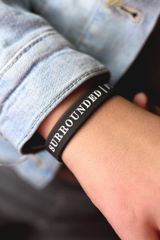 Product Image for Armband - silikon tonår - surrounded,  forgiven,  saved
