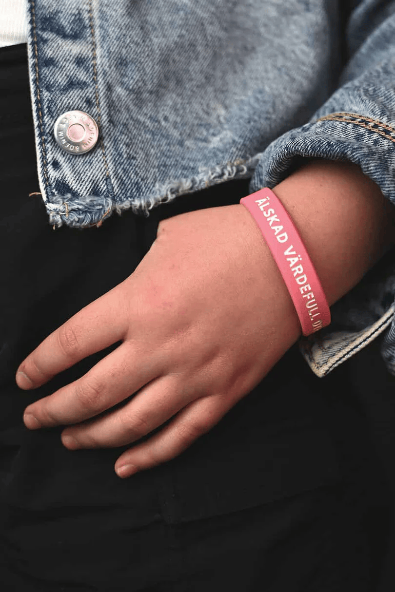 Product Image for Armband - silikon barn - älskad,  värdefull,  dyrbar - rosa