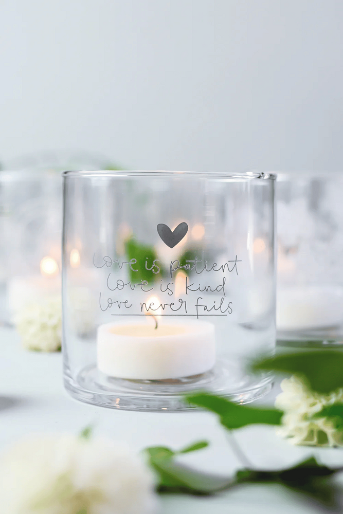 Product Image for Lykta - love is patient