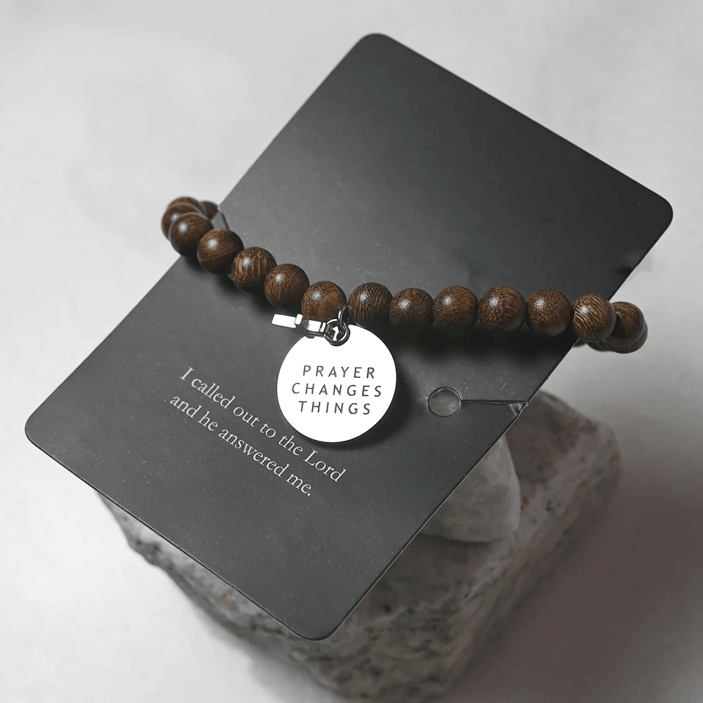 Product Image for Armband - träpärlor - prayer changes things
