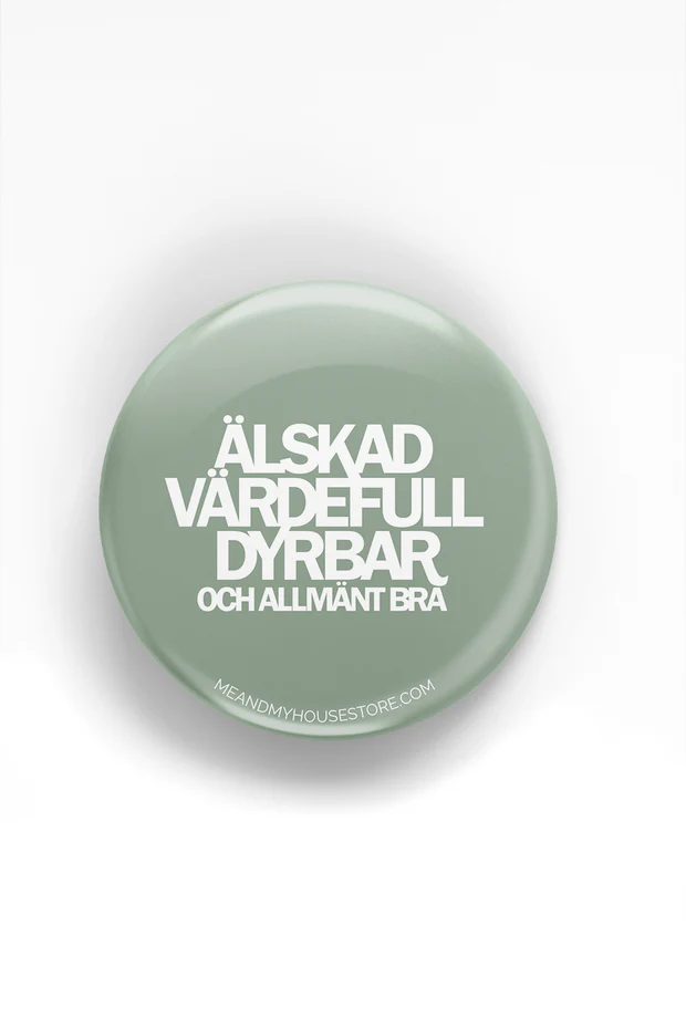 Product Image for Knapp i dimgrönt: älskad,  värdefull,  dyrbar och allmänt bra